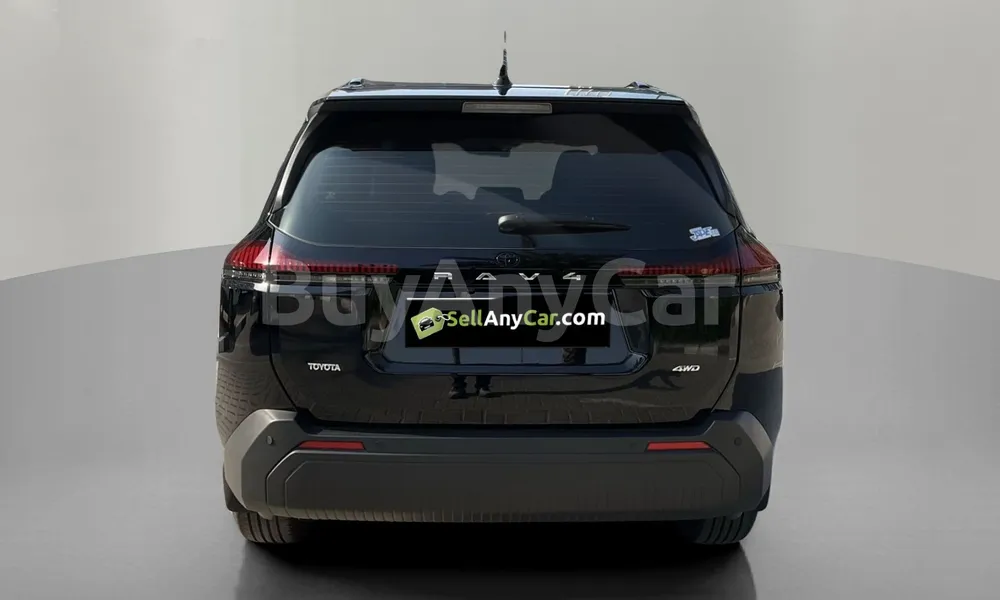 Vehicle photo 2