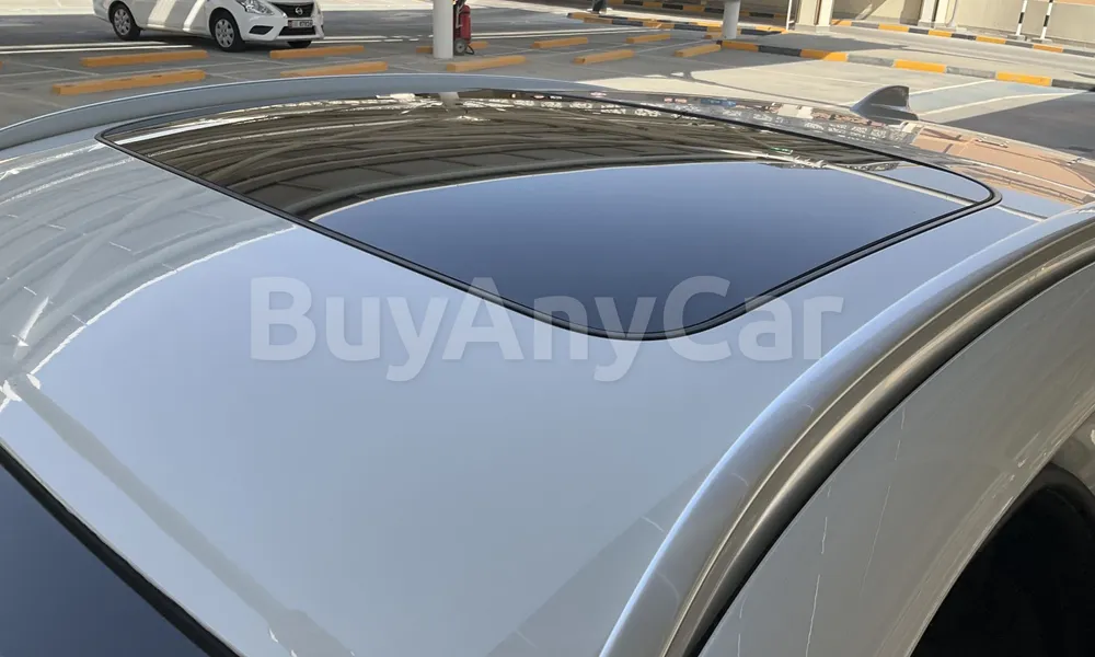 Vehicle photo 5