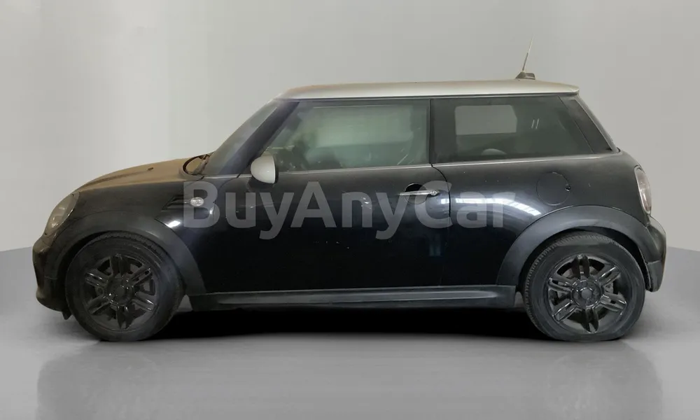 Vehicle photo 4