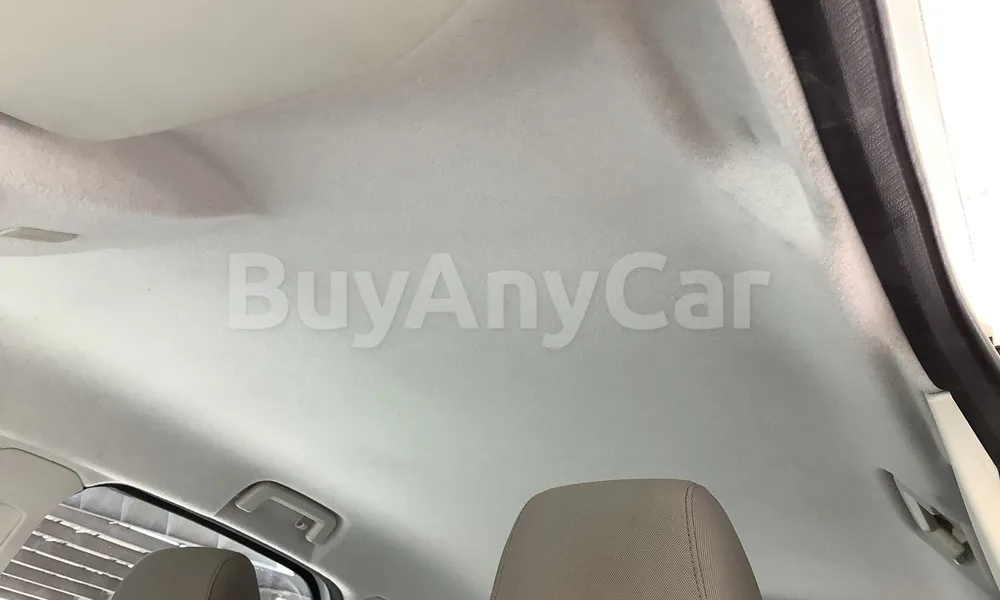 Vehicle photo 9