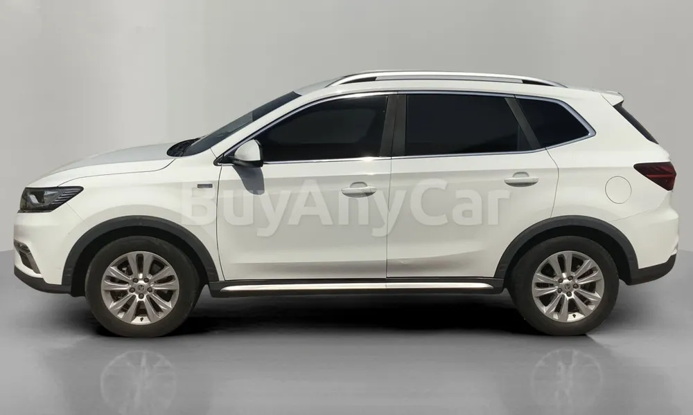 Vehicle photo 4