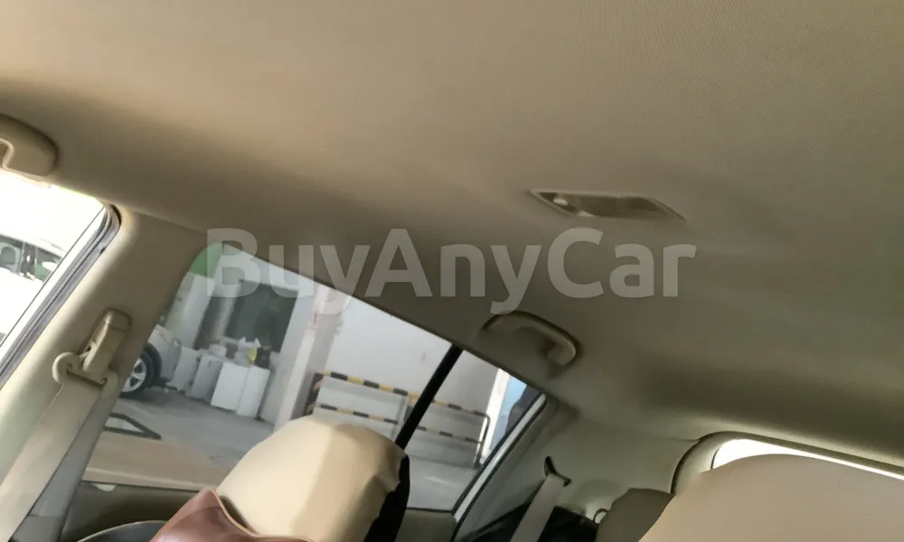 Vehicle photo 8