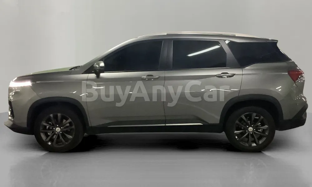 Vehicle photo 4