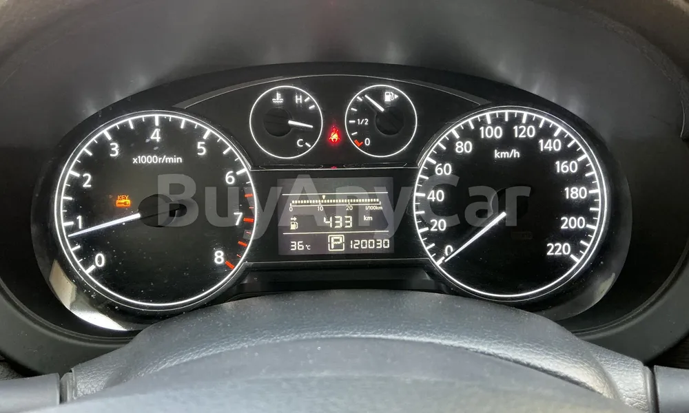 Vehicle photo 6