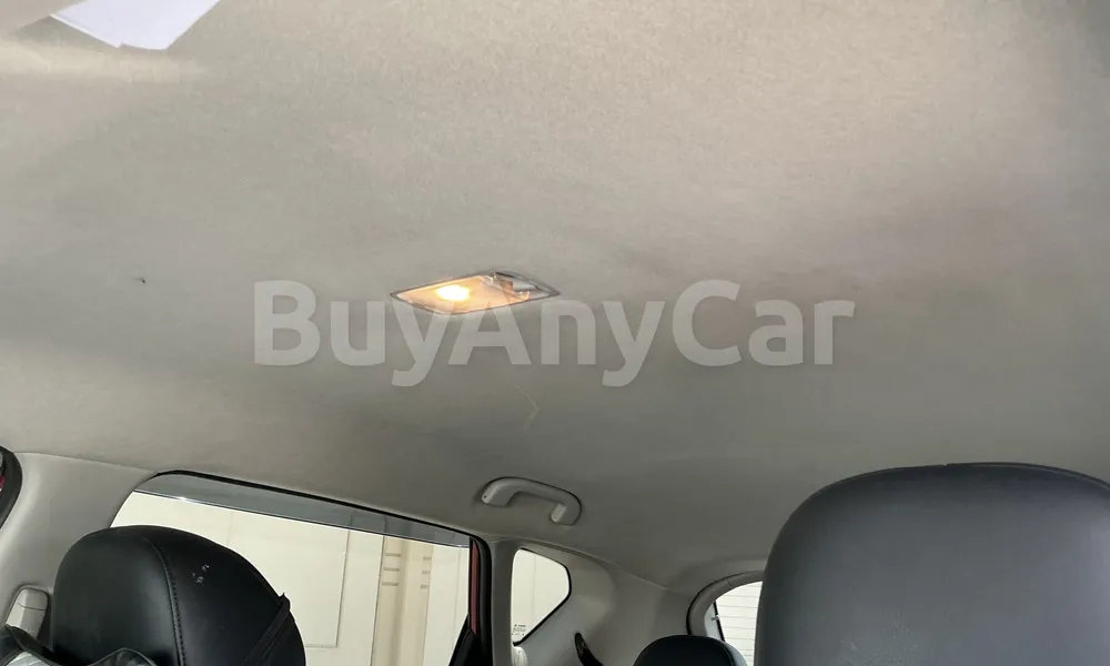 Vehicle photo 9