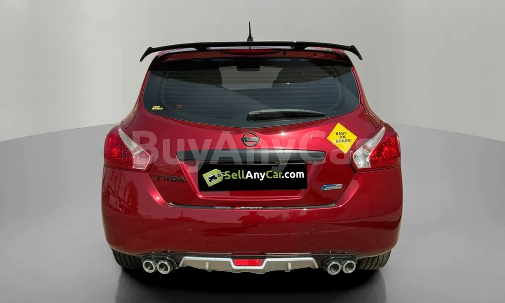 Vehicle photo 2