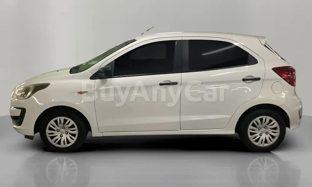 Vehicle photo 4