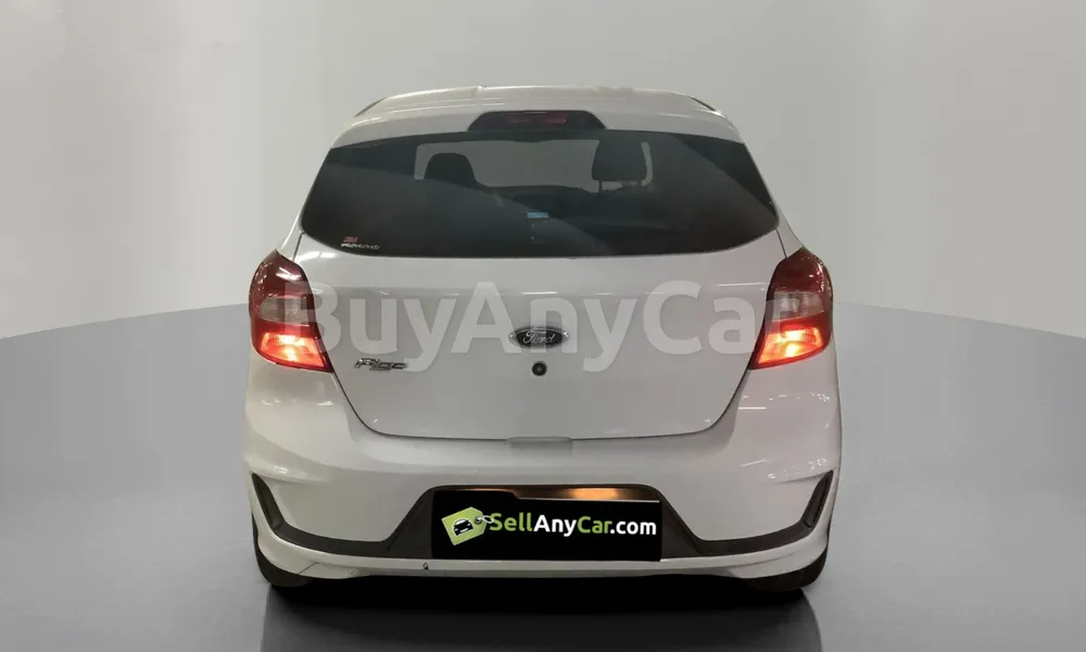 Vehicle photo 2