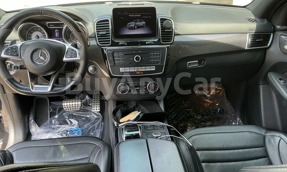 Vehicle photo 8
