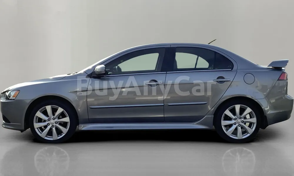 Vehicle photo 4