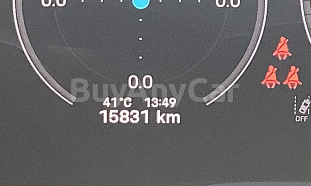 Vehicle photo 7