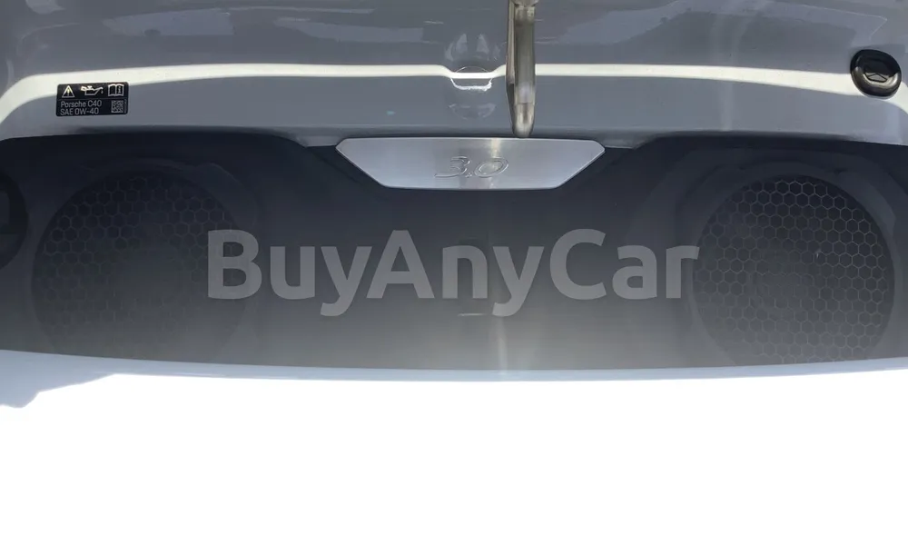 Vehicle photo 5