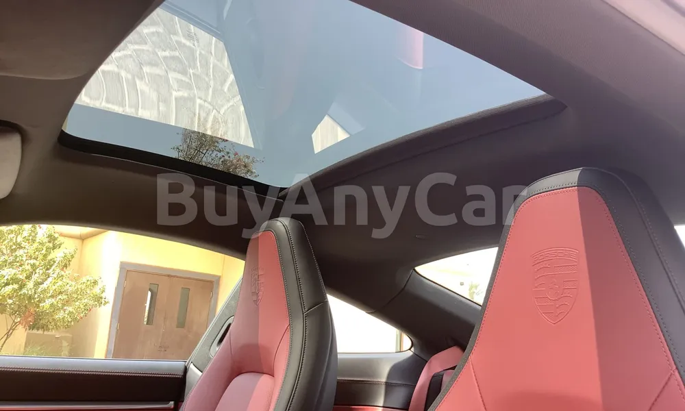Vehicle photo 8
