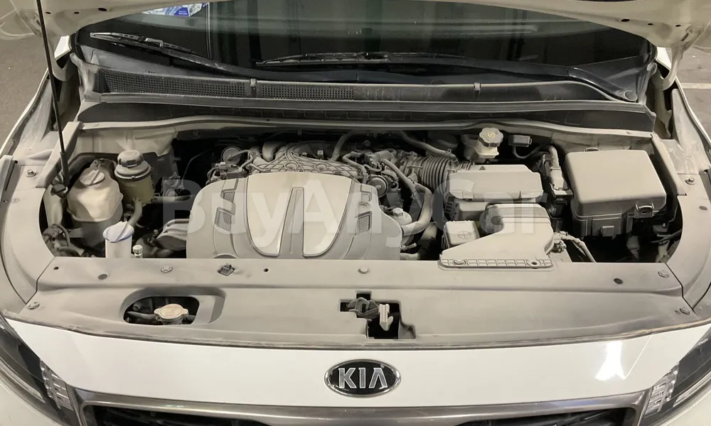 Vehicle photo 6