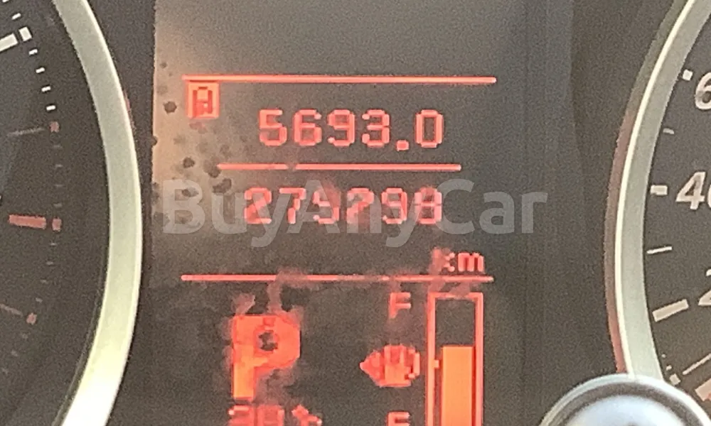 Vehicle photo 7