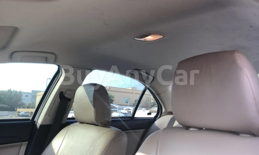 Vehicle photo 8