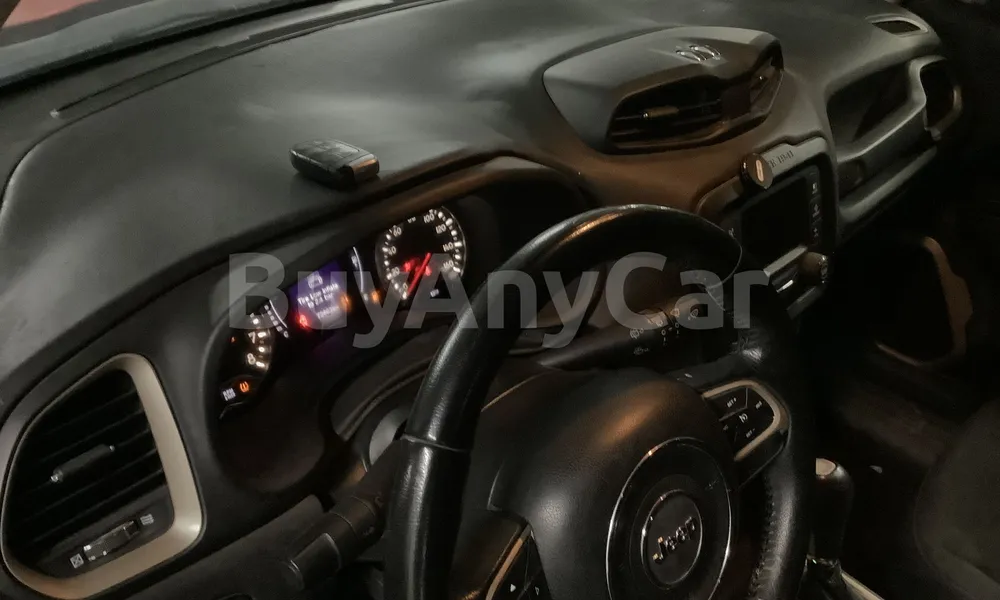 Vehicle photo 8
