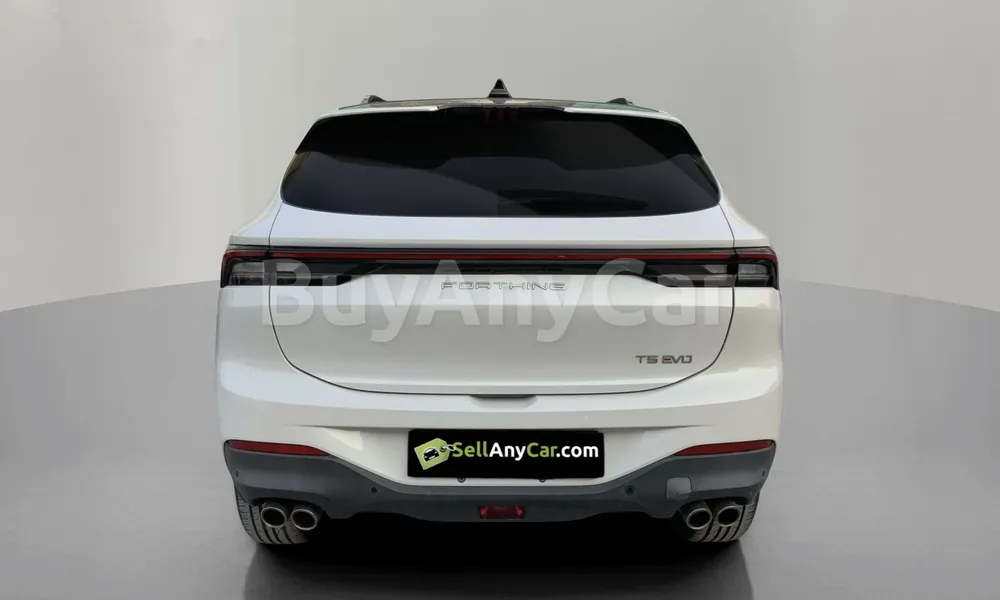 Vehicle photo 2