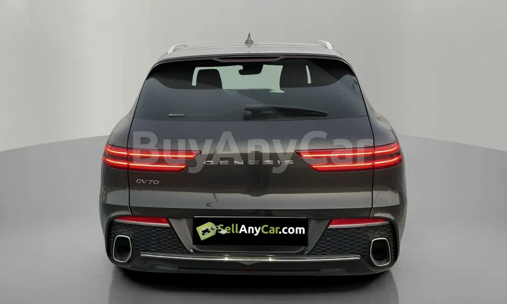 Vehicle photo 2
