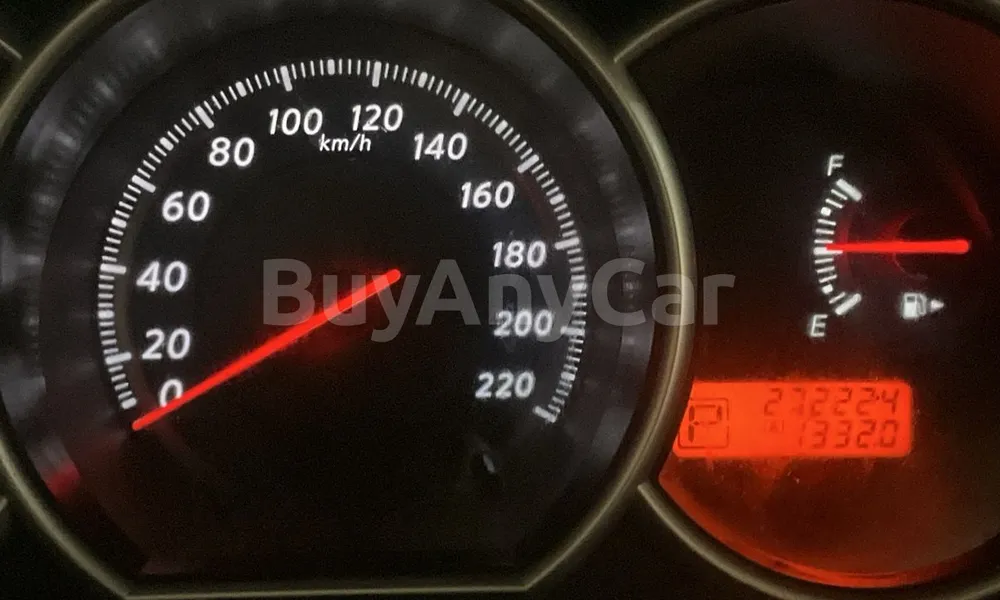 Vehicle photo 9