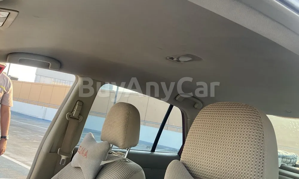 Vehicle photo 7