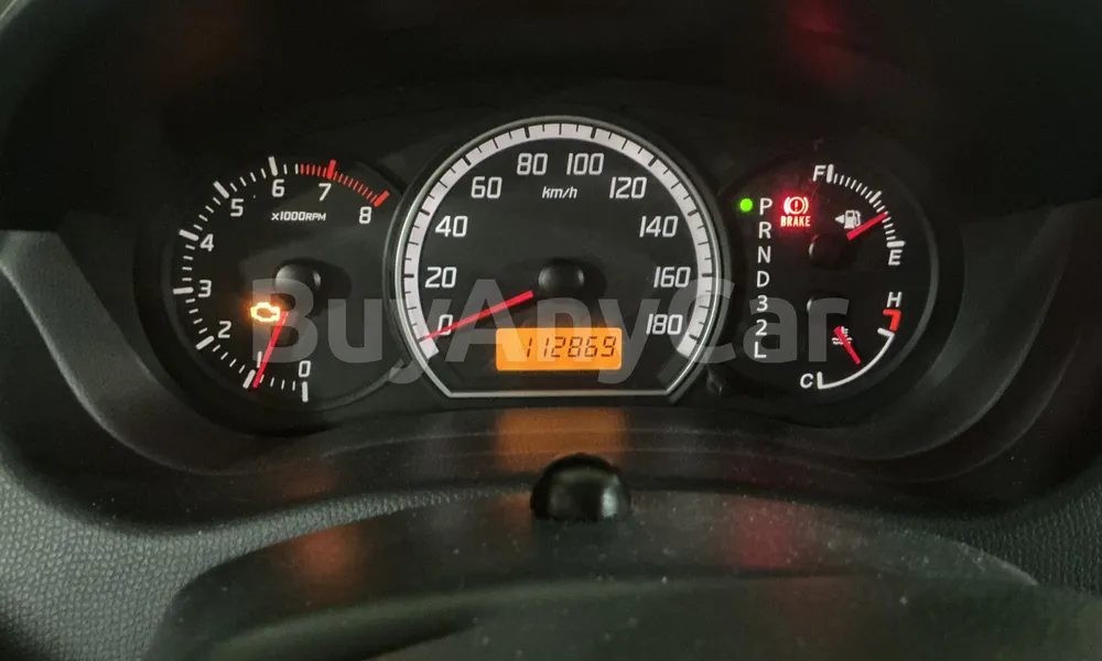Vehicle photo 6