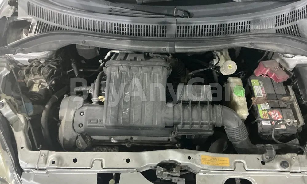 Vehicle photo 7