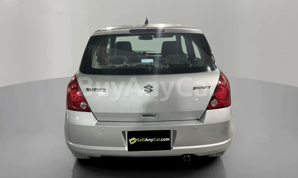 Vehicle photo 2