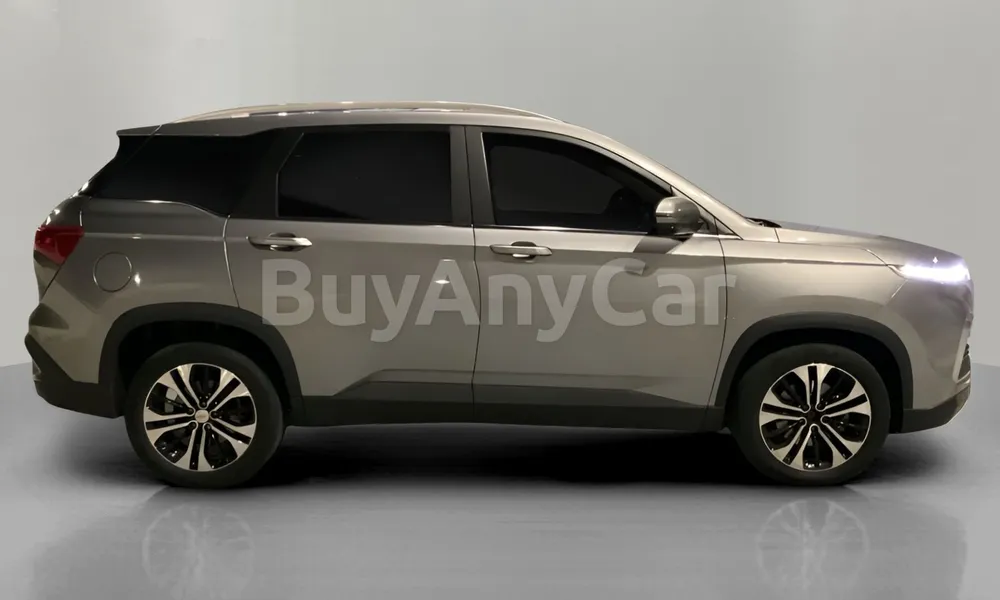Vehicle photo 3