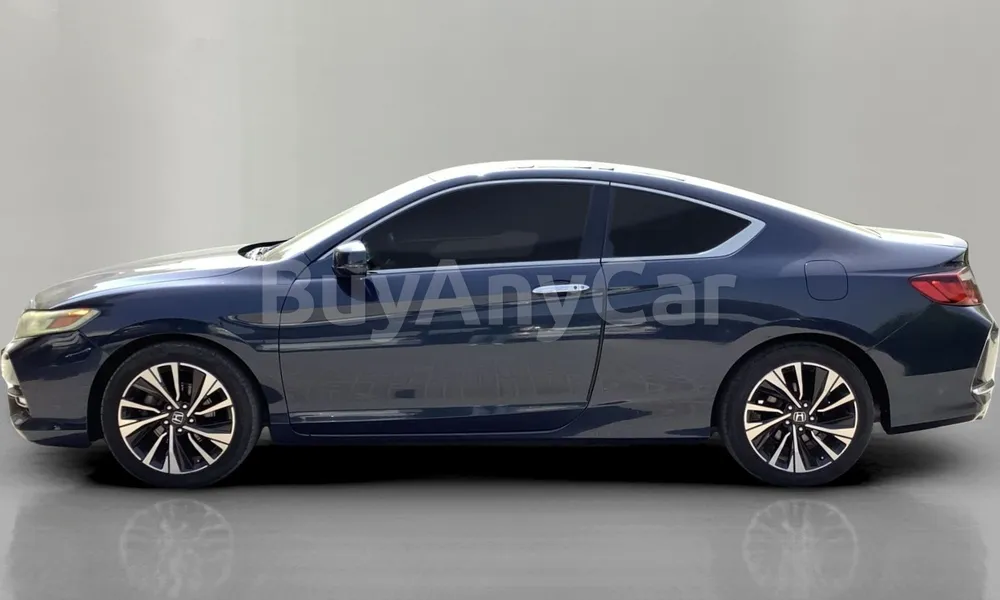 Vehicle photo 4