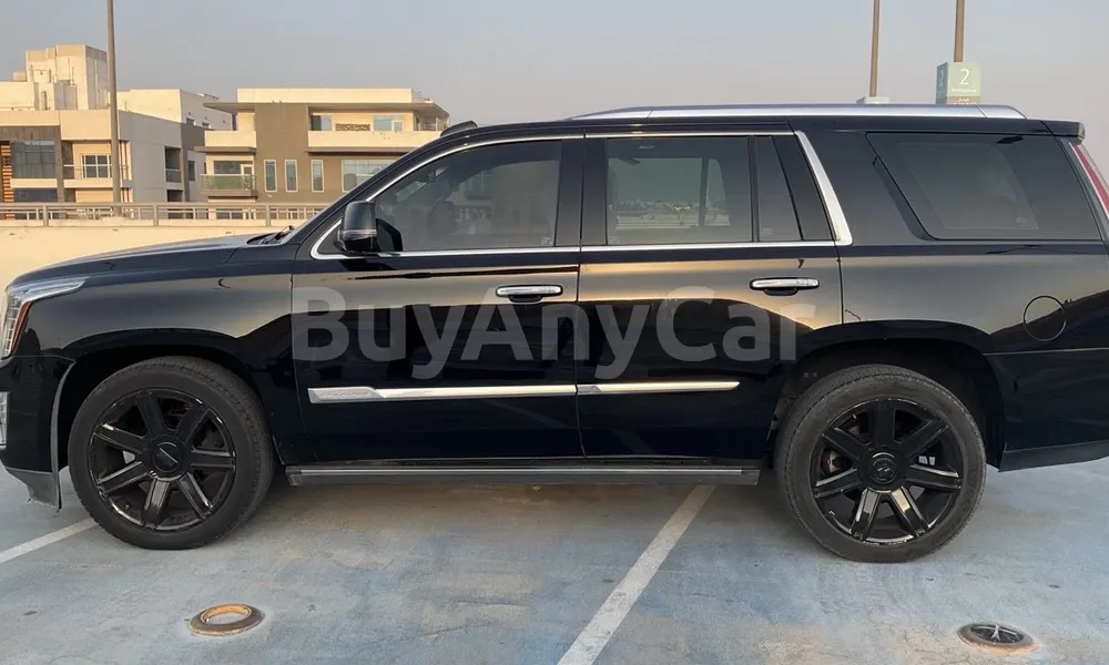 Vehicle photo 4