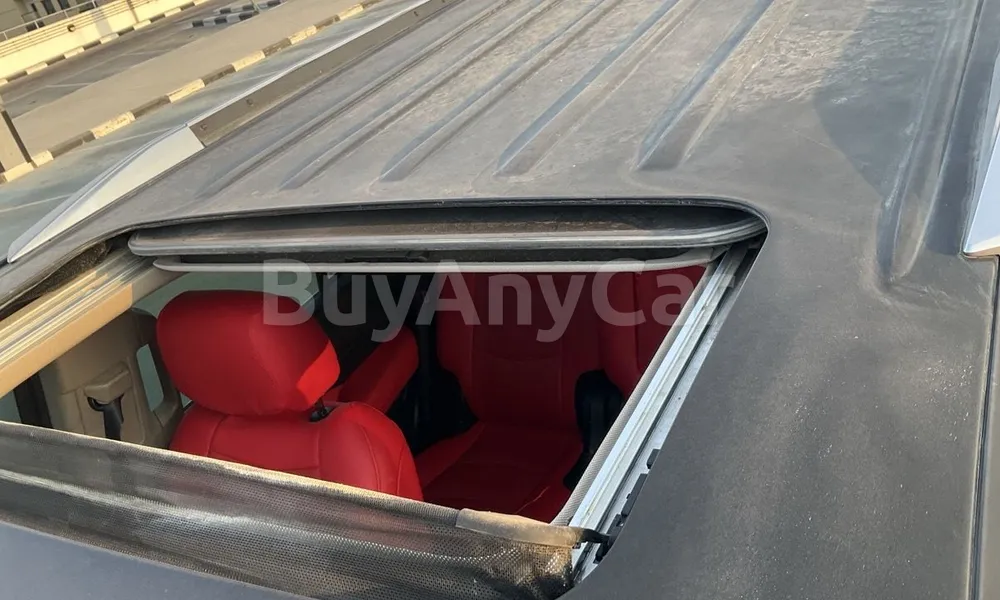 Vehicle photo 5