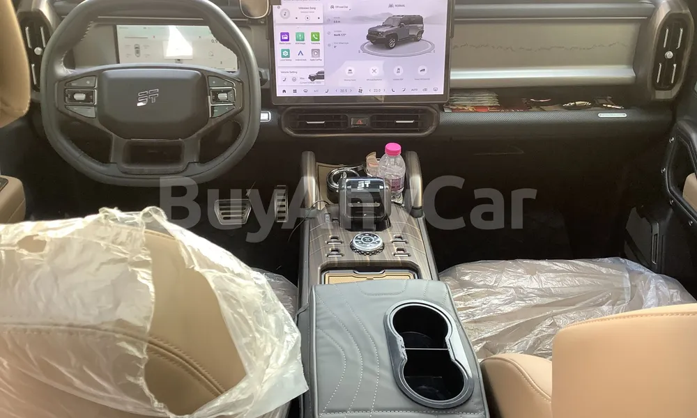 Vehicle photo 8