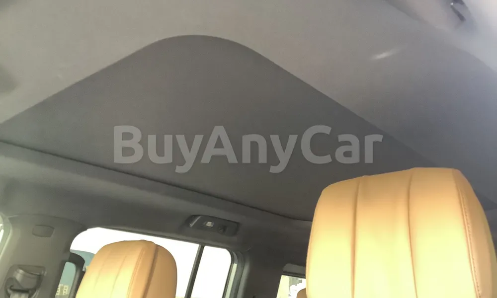 Vehicle photo 9