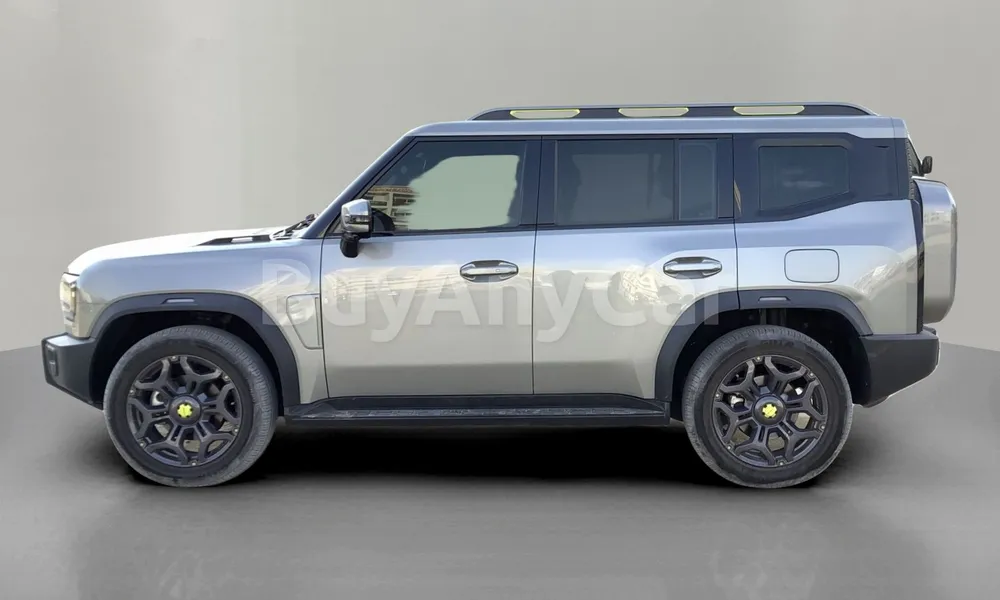 Vehicle photo 4