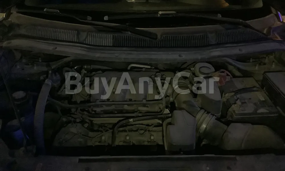 Vehicle photo 6