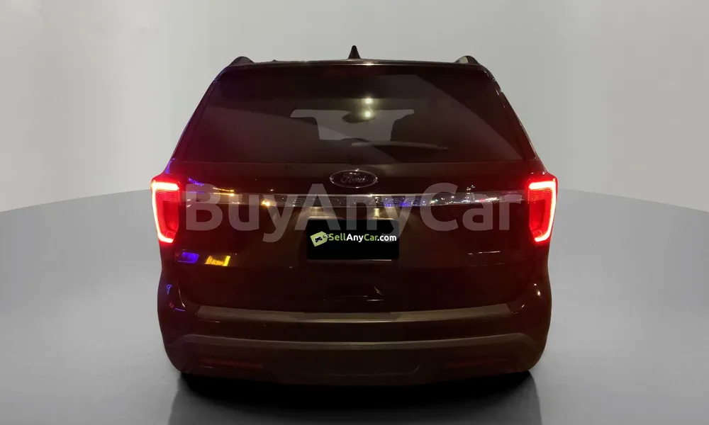 Vehicle photo 2