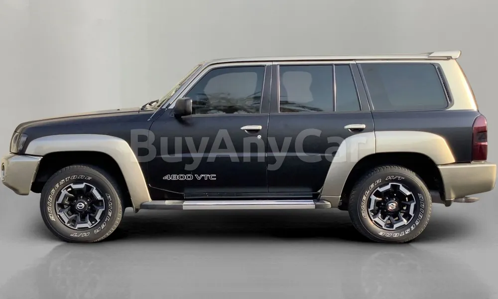 Vehicle photo 4