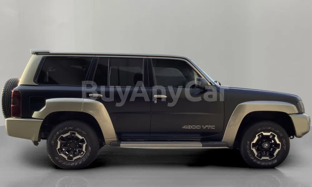 Vehicle photo 3