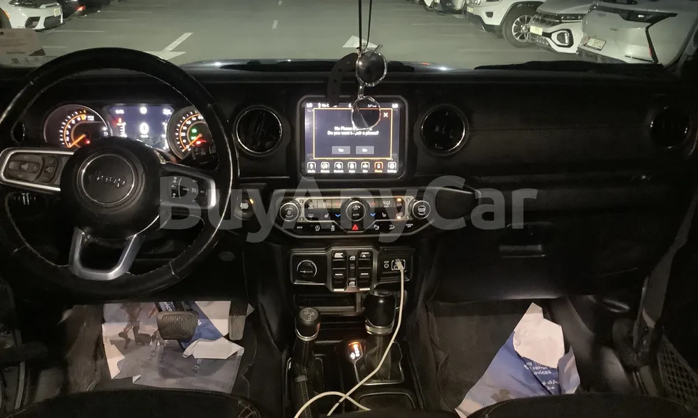 Vehicle photo 8