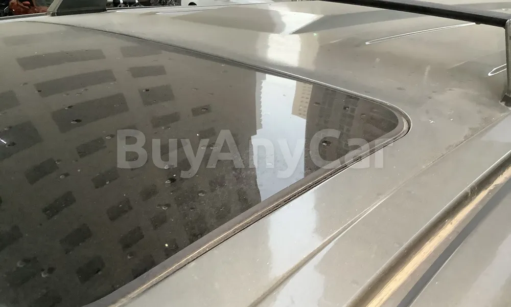 Vehicle photo 5