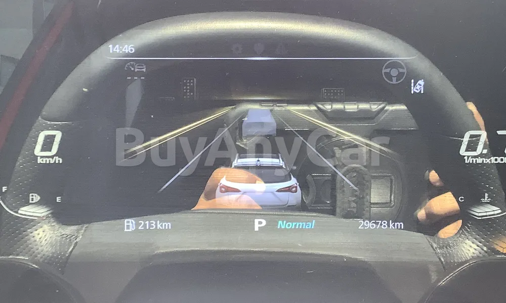 Vehicle photo 6