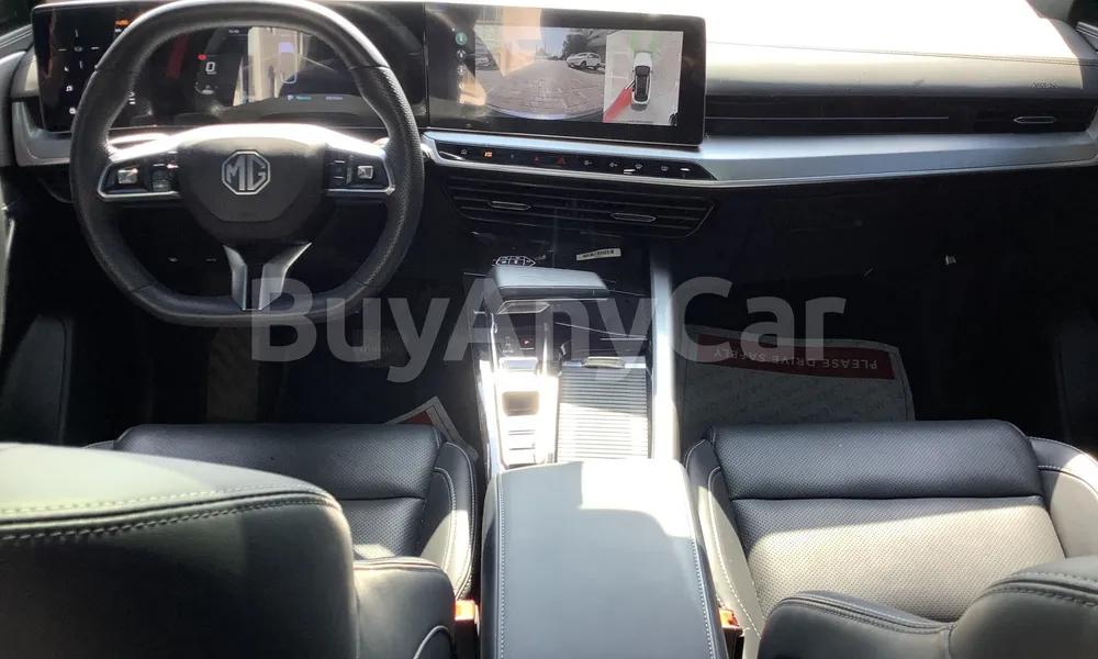 Vehicle photo 7
