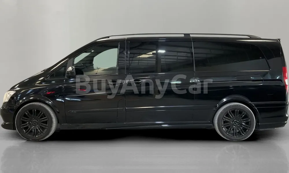 Vehicle photo 4