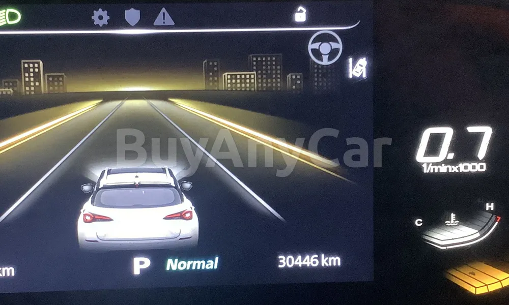 Vehicle photo 7