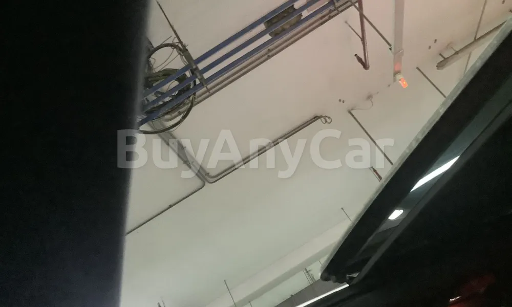 Vehicle photo 8