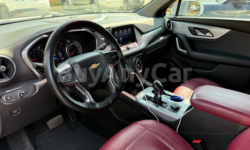 Vehicle photo 6