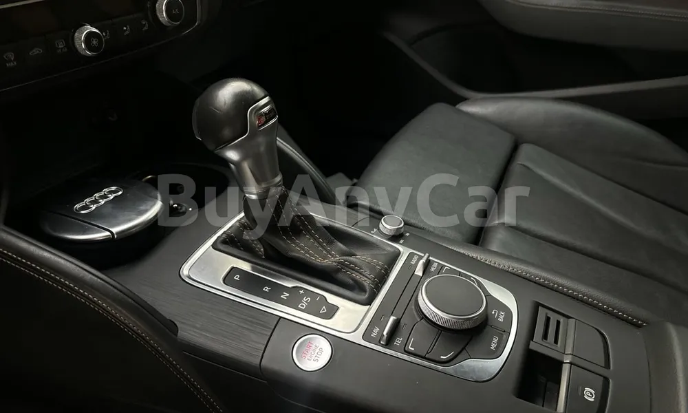 Vehicle photo 10