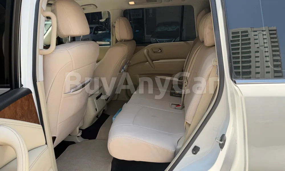 Vehicle photo 4