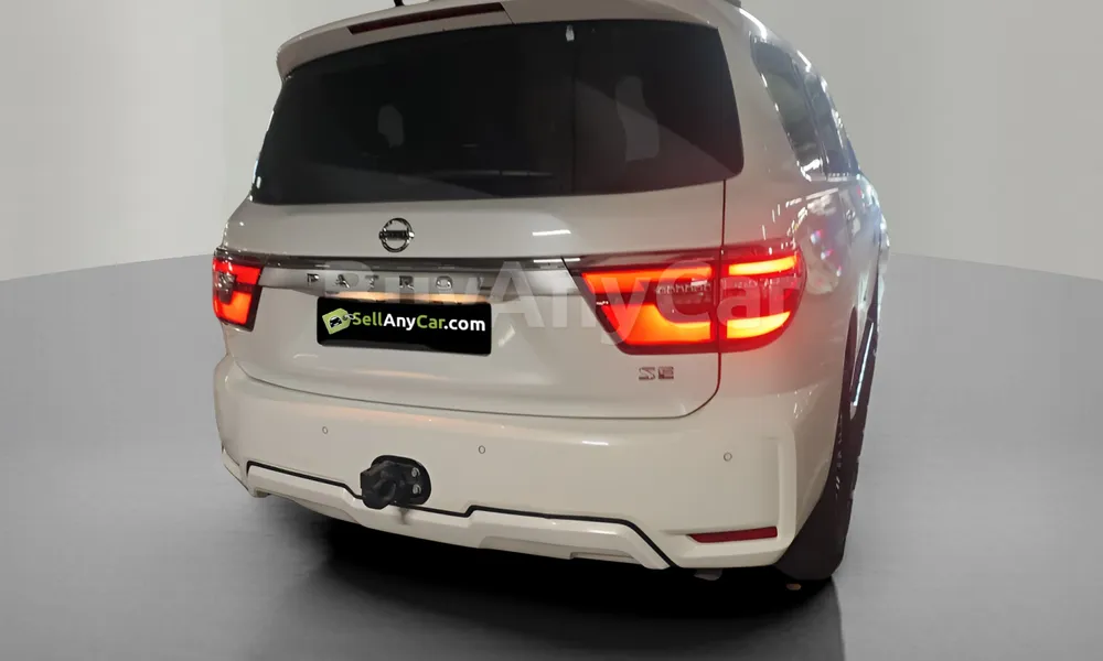 Vehicle photo 2
